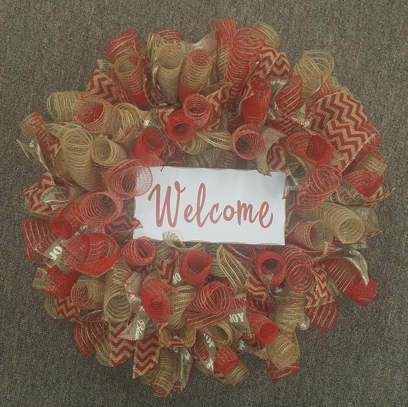 Handmade Deco Mesh Wreaths - Picture 3 of 9